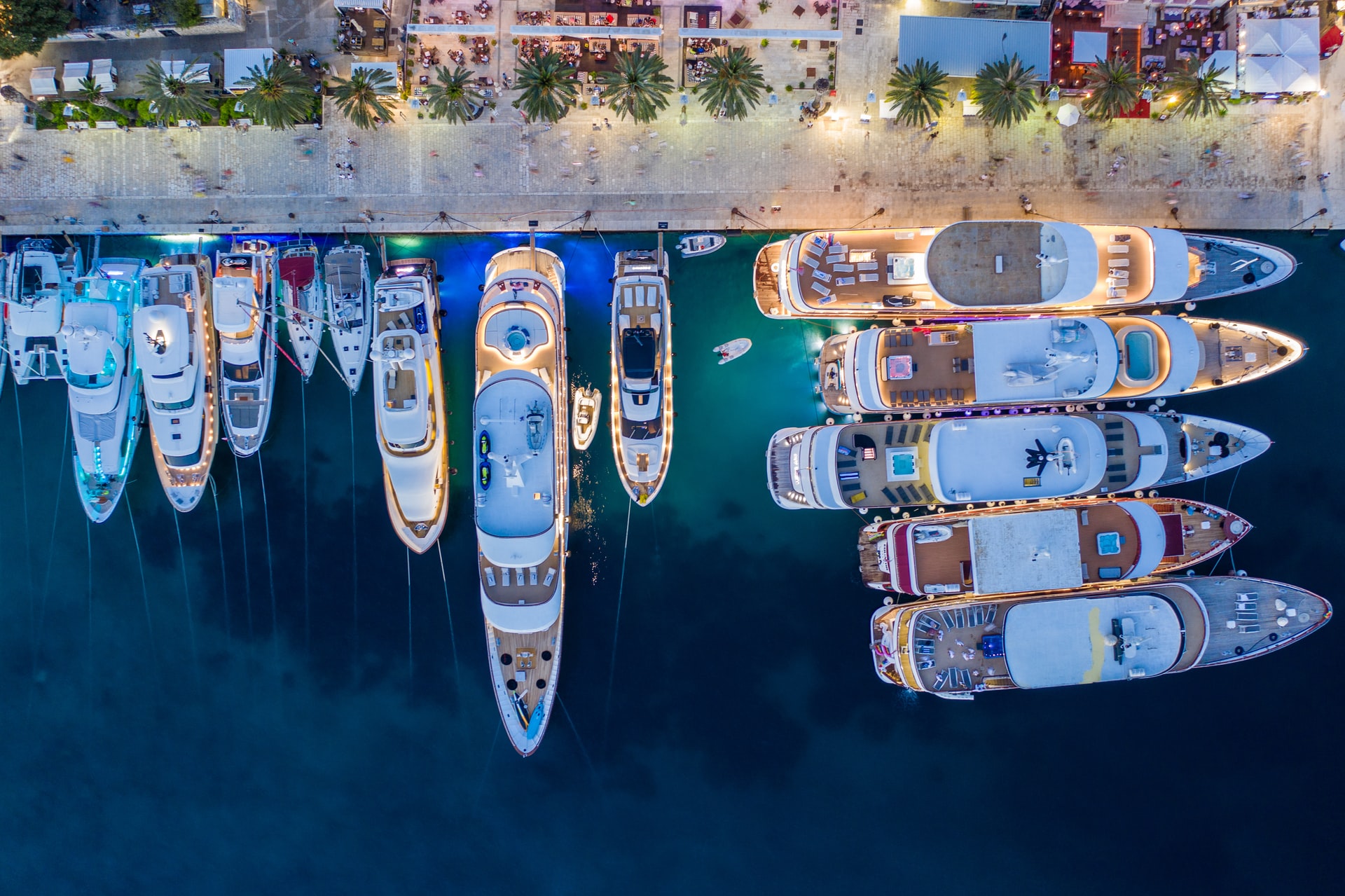 5 Ways To Travel In Luxury Around The World